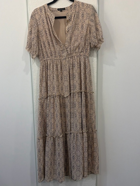 Wishlist Dresses & Skirts - Wishlist Beige Floral Tiered Maxi Dress